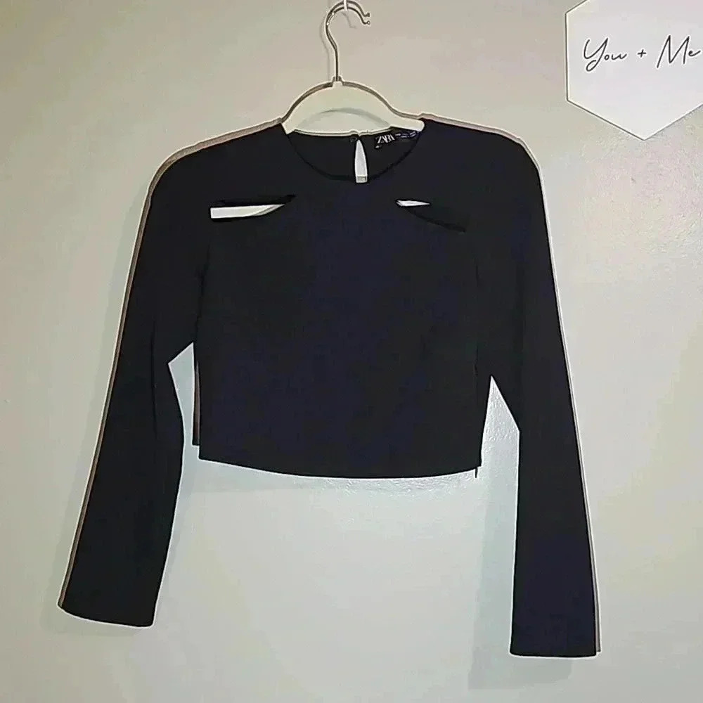 ZARA Black Crop Top w/ clavicle peeks - Small